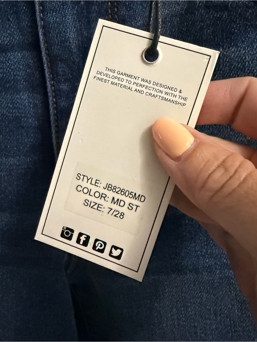 NWT Distressed Mid-Rise Dad Jeans - Judy Blue - Picture 4 of 8
